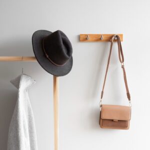 Percha con Clavos